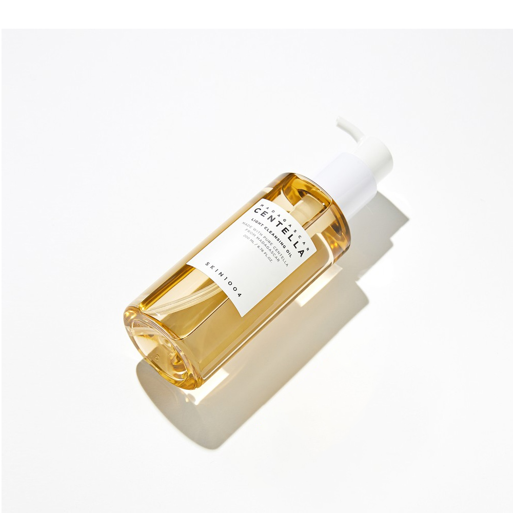Dầu tẩy trang ngừa mụn và phục hồi da Skin1004 Madagascar Centella Light Cleansing Oil 200ml