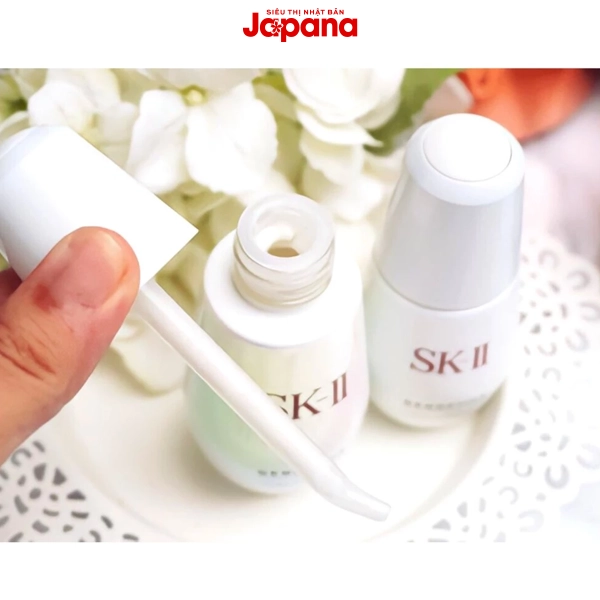 Serum dưỡng trắng SK-II Genoptics Ultraura Essence 50ml