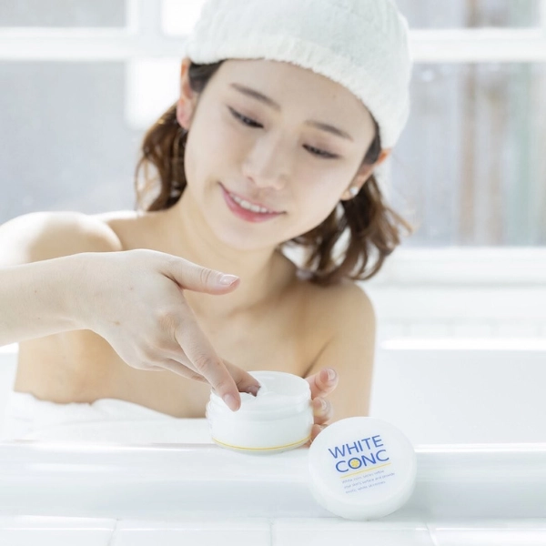 Kem ủ dưỡng trắng táo thân WHITE CONC WHITENING BODY PACK II C 70g