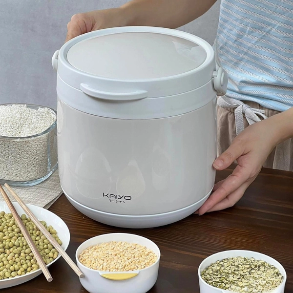 Nồi ủ chân không Kaiyo màu trắng, dung tích 4,5 lít