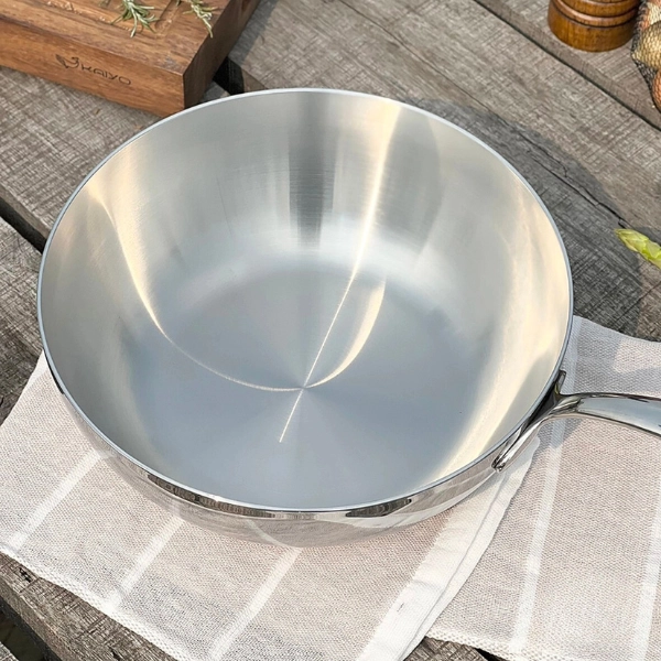 Chảo đúc Inox 3 lớp đáy liền sây lòng Tri-ply có vung kính Kaiyo