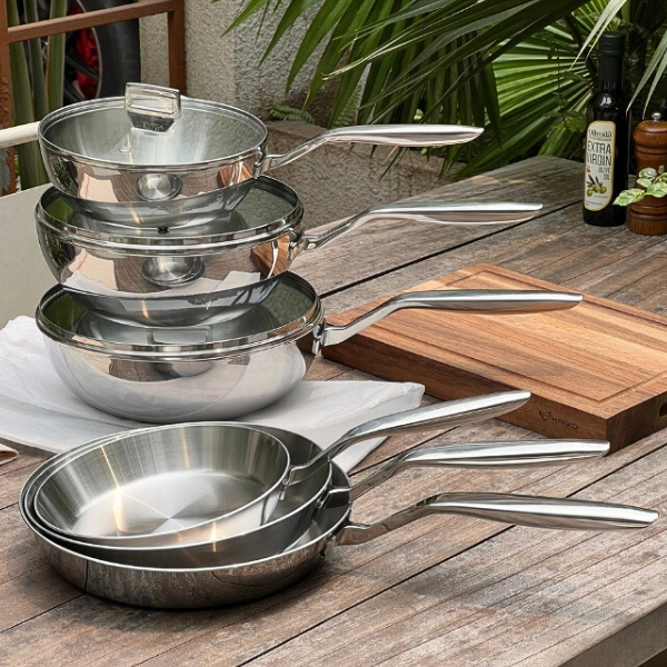 Chảo inox 316 liền khối 5-ply Premium Kaiyo -sâu lòng có vung kính