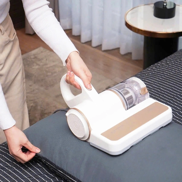 Máy hút bụi giường đệm & vệ sinh giường nệm cầm tay Kaiyo