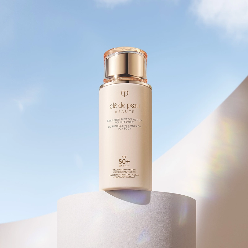 Kem Chống Nắng Body CLÉ DE PEAU UV Protective Emulsion For Body SPF50+ PA++++ 100ml