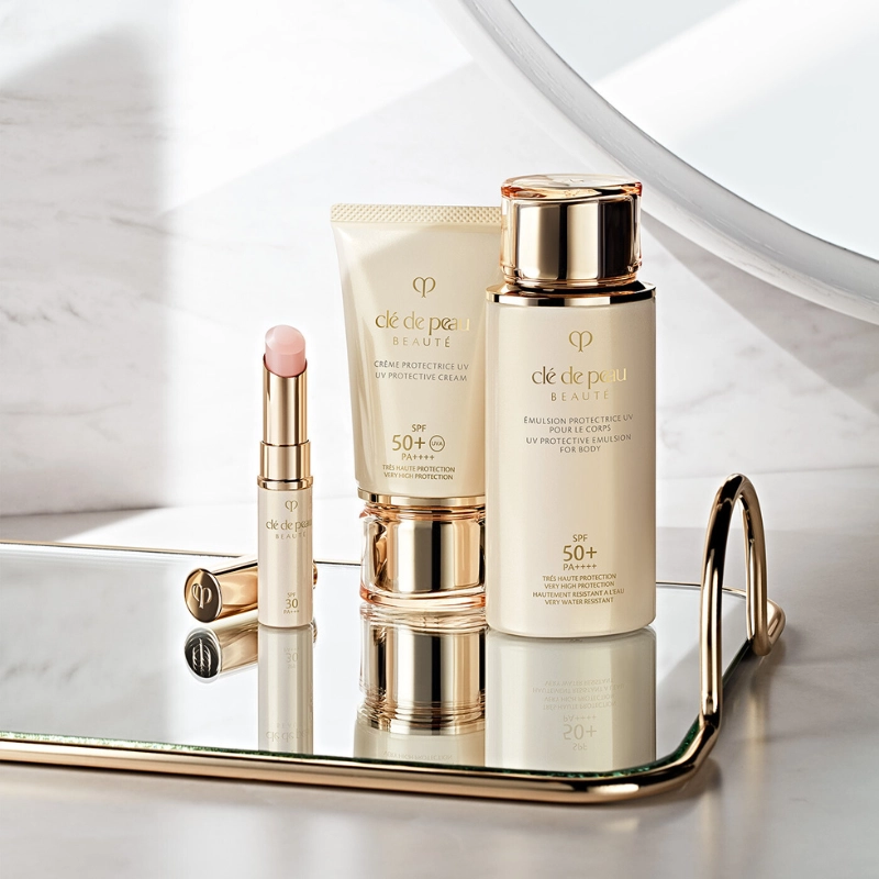 Kem Chống Nắng Body CLÉ DE PEAU UV Protective Emulsion For Body SPF50+ PA++++ 100ml
