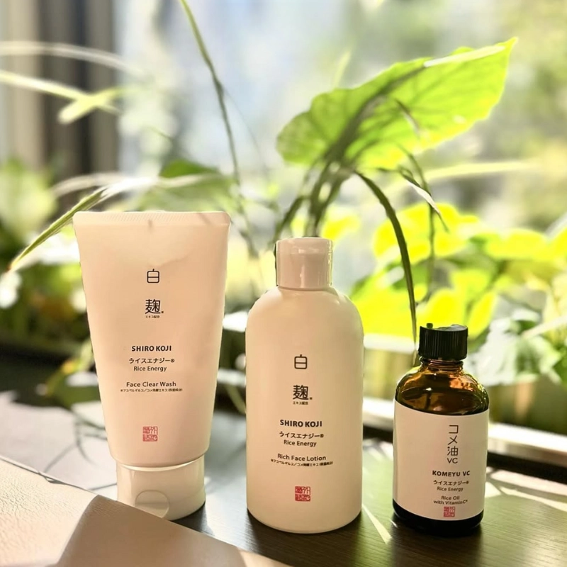 Lotion chiết xuất men gạo dưỡng trắng Kuramoto Bijin Rice Energy Rich Face Lotion