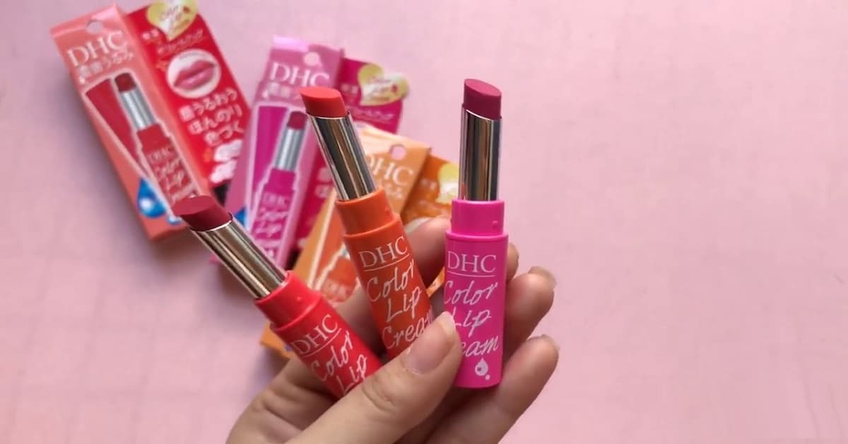 Review son dưỡng môi DHC có màu của Nhật thực sự tốt?