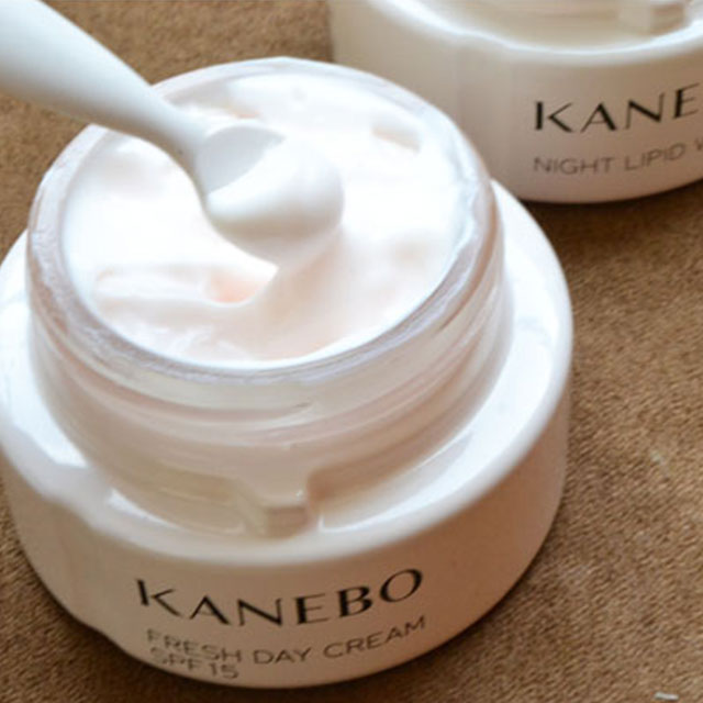 Kem dưỡng ngày Kanebo Fresh Day Cream SPF15