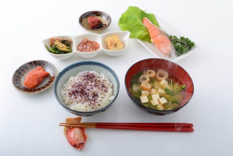 Duy trì chế độ ăn Ichiju Sansai (一汁三菜)