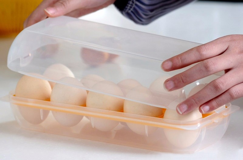 Khay đựng trứng 10 ngăn có nắp đậy