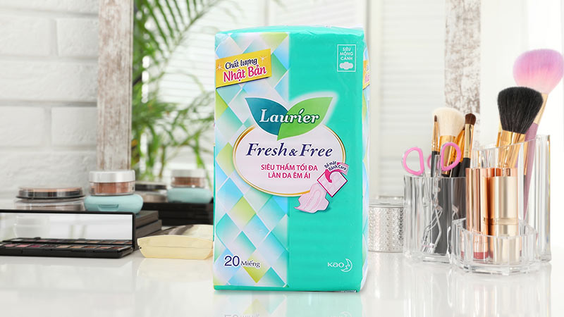 băng vệ sinh siêu mỏng không cánh Laurier Fresh và Free 20 miếng