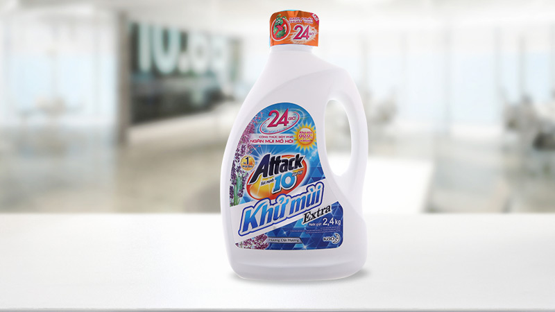 Nước giặt khử mùi hương oải hương Attack Extra 2.4kg