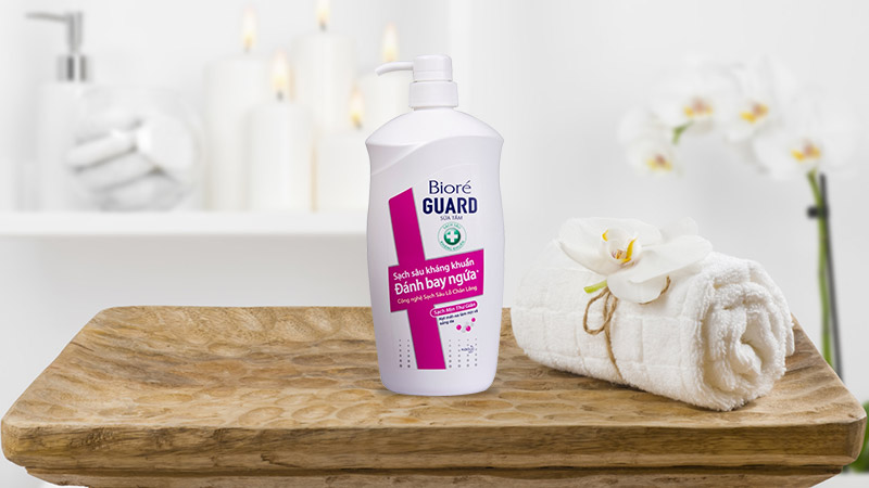 Sữa tắm kháng khuẩn sạch mịn thư giãn Bioré Guard Body Foam Comfort Mild Scrub 800ml