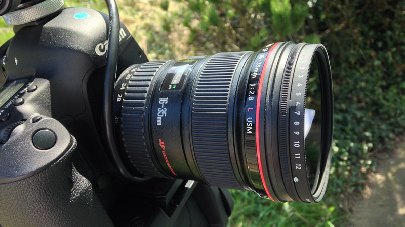 Ống kính máy ảnh Canon EF 16-35mm f/4L IS USM