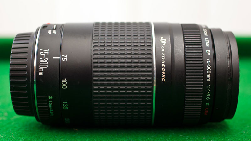 Ống kính máy ảnh Canon EF 75-300mm f/4-5.6 III