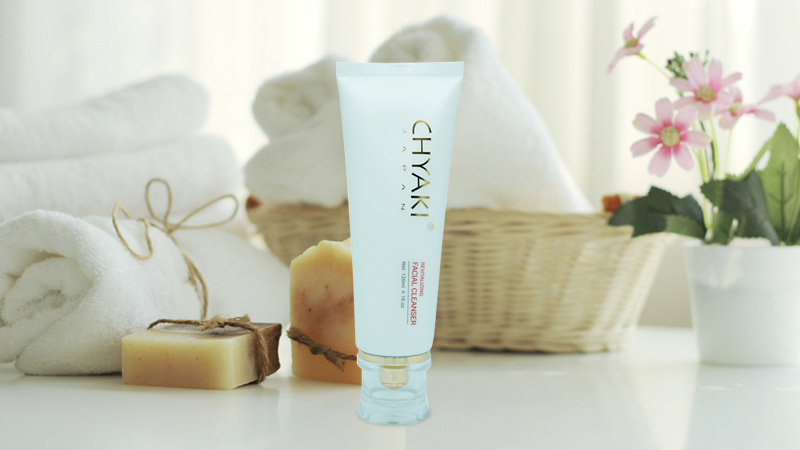 Sữa rửa mặt Chyaki Revitalizing Facial Cleanser 120ml