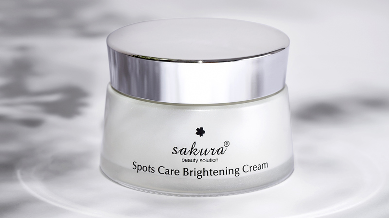 Kem dưỡng trắng da Sakura Spots Care Brightening Cream 13g
