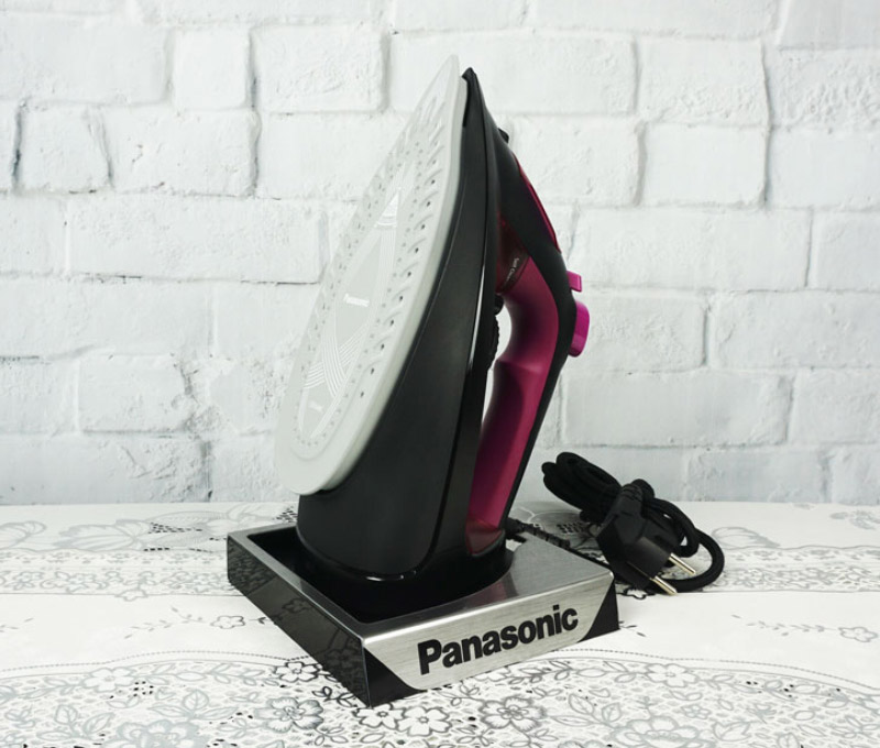 Bàn ủi hơi nước Panasonic PABU-NI-U400CPRA 2300W