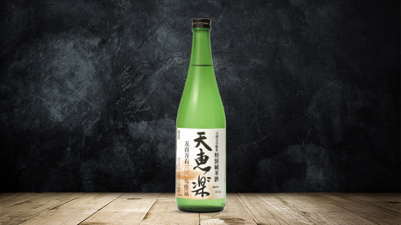 Rượu Sake Tenkeiraku Junmai Tokubetsu 720ml