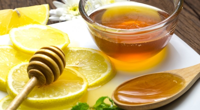 Cách trị sạm da mặt bằng chanh tươi
