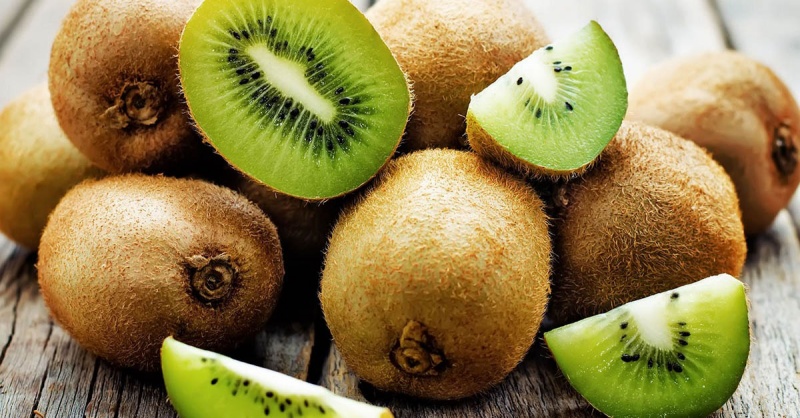 Cung cấp Vitamin C tự nhiên bằng kiwi