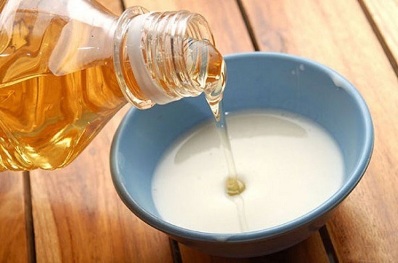Cách làm sữa tắm trắng da từ dầu dừa và mật ong