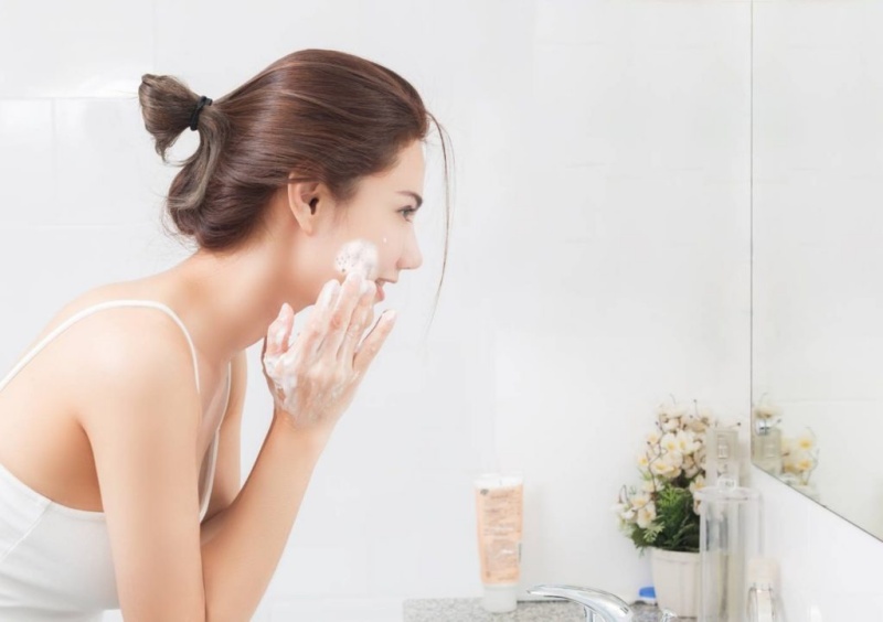 sữa rửa mặt 