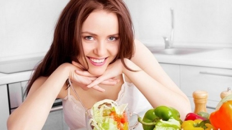 Chế độ ăn uống lành mạnh giúp cơ thể thanh lọc ngừa mụn hiệu quả