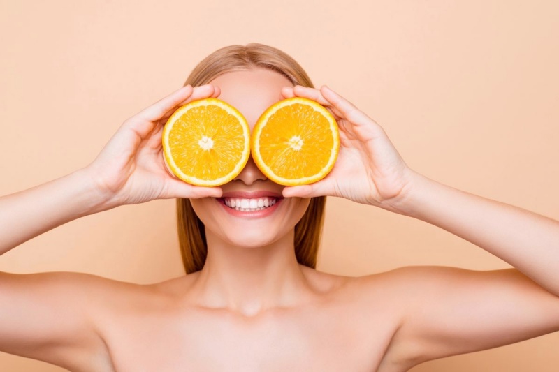 Vitamin C giúp nuôi dưỡng làn da tận sâu bên trong lớp biểu bì