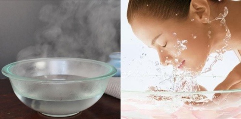 Không nên rửa mặt với nước nóng