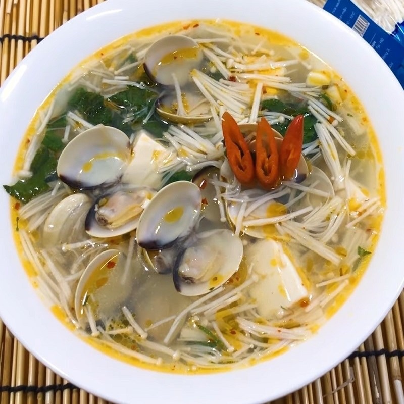 Canh kim châm thịt nghêu