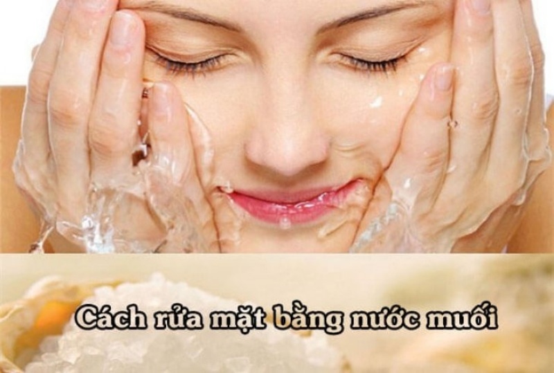 Hướng dẫn rửa mặt bằng nước muối cho tuổi 50 đúng cách giúp da căng mịn