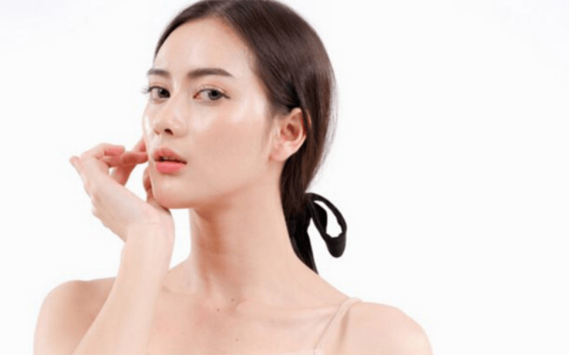 Chăm sóc làn da bị mụn không hề đơn giản. Ảnh: Internet