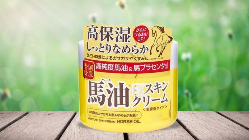 Kem dưỡng ẩm Cosmetex Roland Loshi Horse Oil. Ảnh: Internet