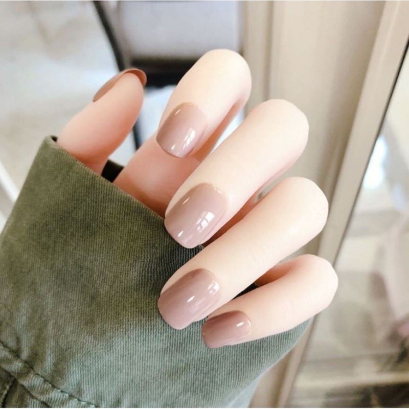 Nail màu nude trang nhã