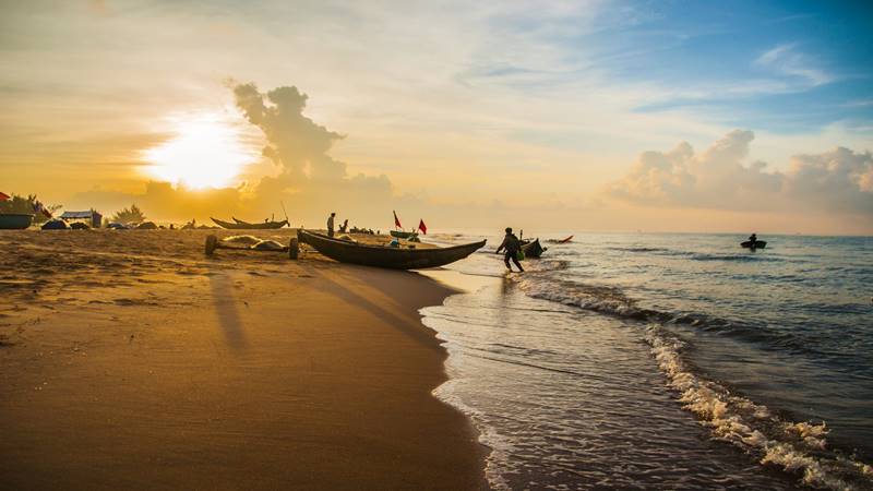 Vùng Tàu với những bờ biển trải dài giúp bạn thư giãn