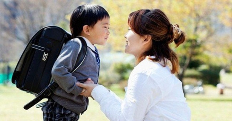 Mẹ Nhật rất biết cách làm bạn với con. Ảnh: Internet