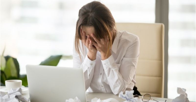 Thói quen xấu, căng thẳng thường xuyên gây suy giảm nội tiết tố nữ