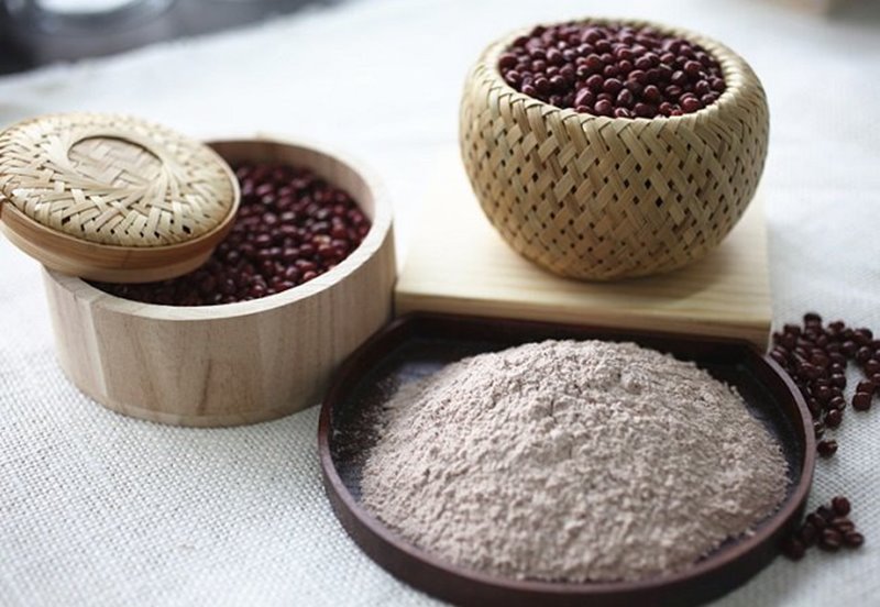 Mặt nạ bột đậu đỏ giúp giảm viêm, ngăn ngừa mụn