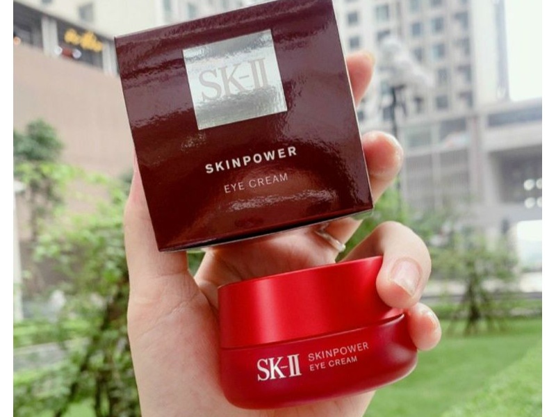  Kem mắt SK - II Skin Power hỗ trợ tái tạo tế bào da và cải thiện  độ đàn hồi cho vùng da quanh mắt một cách hoàn hảo