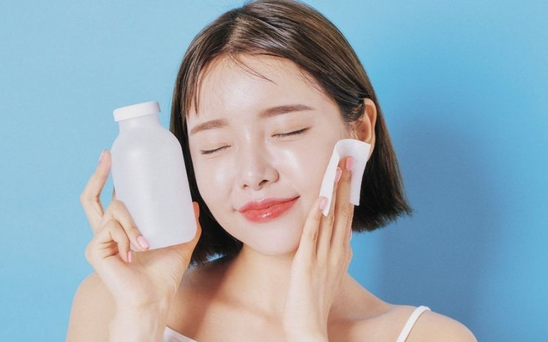 Tẩy trang là bước vô cùng quan trọng trong quá trình chăm sóc da