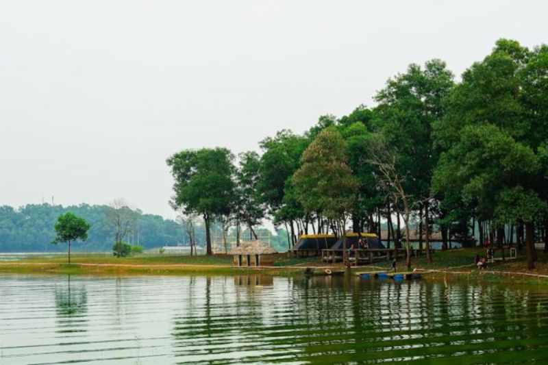 Sơn Tinh Camp