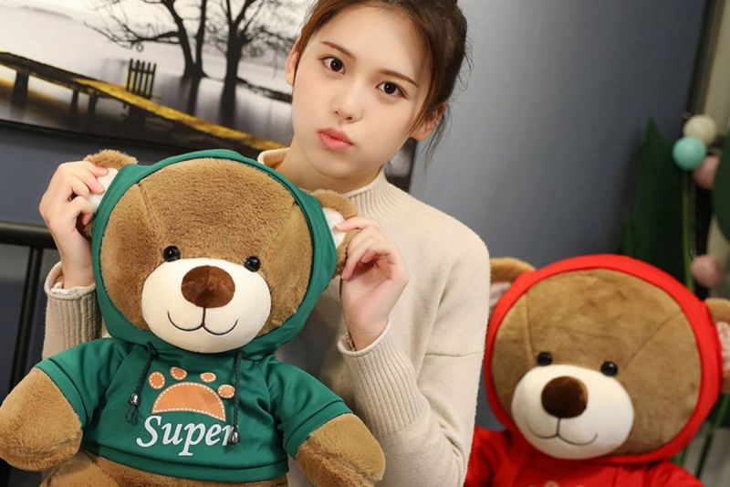 Tặng gấu bông cho người yêu