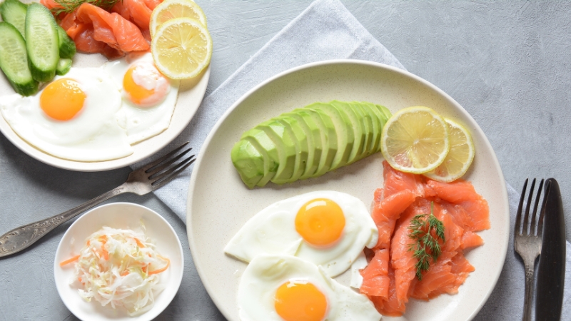 Để giảm cân hiệu quả và nhanh chóng thì bạn tuyệt đối không thể bỏ qua món trứng rán kết hợp với rau.