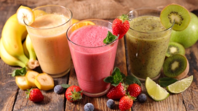 Bữa sáng khoa học với một ly nước ép trái cây nguyên chất sẽ giúp cho bạn thanh lọc cơ thể và giảm cân an toàn