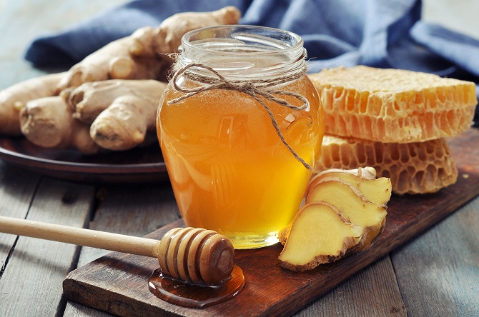Dùng gừng và mật ong cũng là một cách trị rối loạn cương dương tại nhà hiệu quả