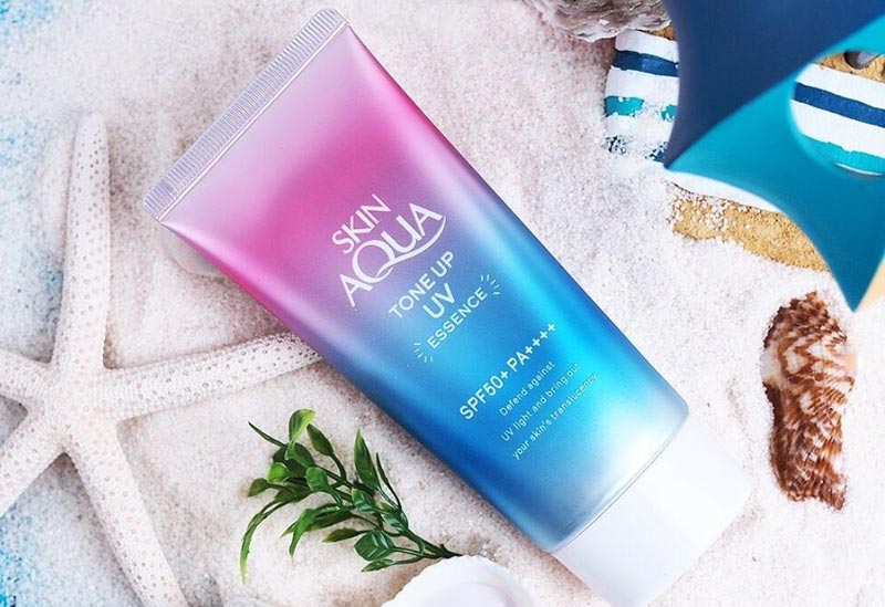 Kem chống nắng Rohto Skin Aqua Tone Up UV Essence SPF50+ PA++++ 80g. Ảnh: Internet