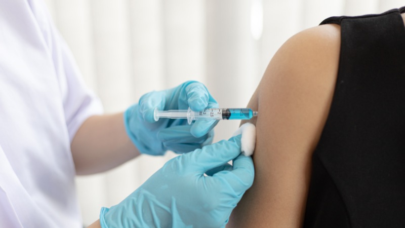 Mũi tiêm vắc xin cúm giúp phòng ngừa bệnh đột quỵ 