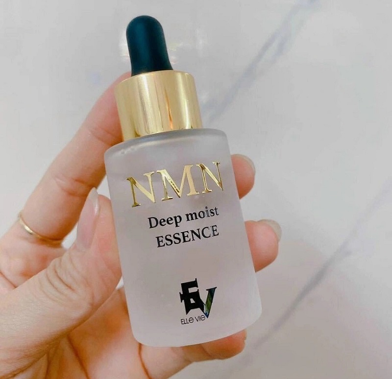 Serum NMN tên đầy đủ là NMN Deep Moist Essence