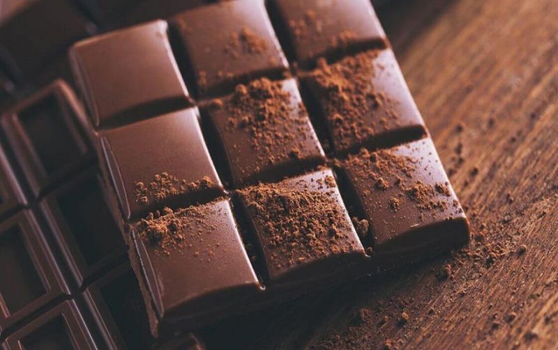 Trước khi quan hệ nên ăn gì để kéo dài thì socola đen là món ăn bạn không nên bỏ qua